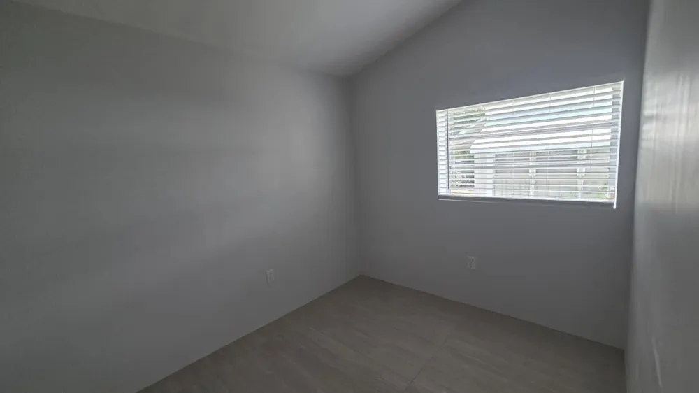 2539 CLEVELAND STREET Hollywood, FL 33020
