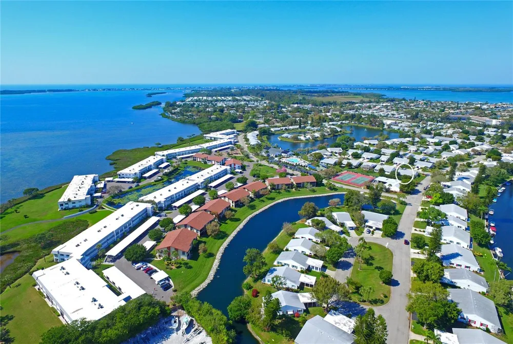 9406 ANDOVER CIRCLE Bradenton, FL 34210