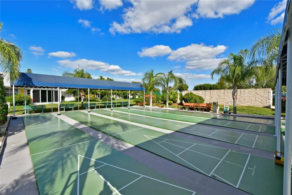 9406 ANDOVER CIRCLE Bradenton, FL 34210