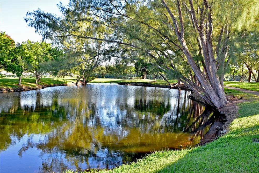 9406 ANDOVER CIRCLE Bradenton, FL 34210