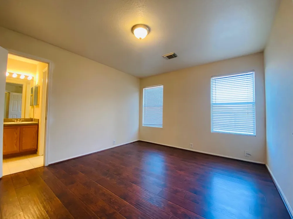 3319 Becker Glen Street Fresno, TX 77545