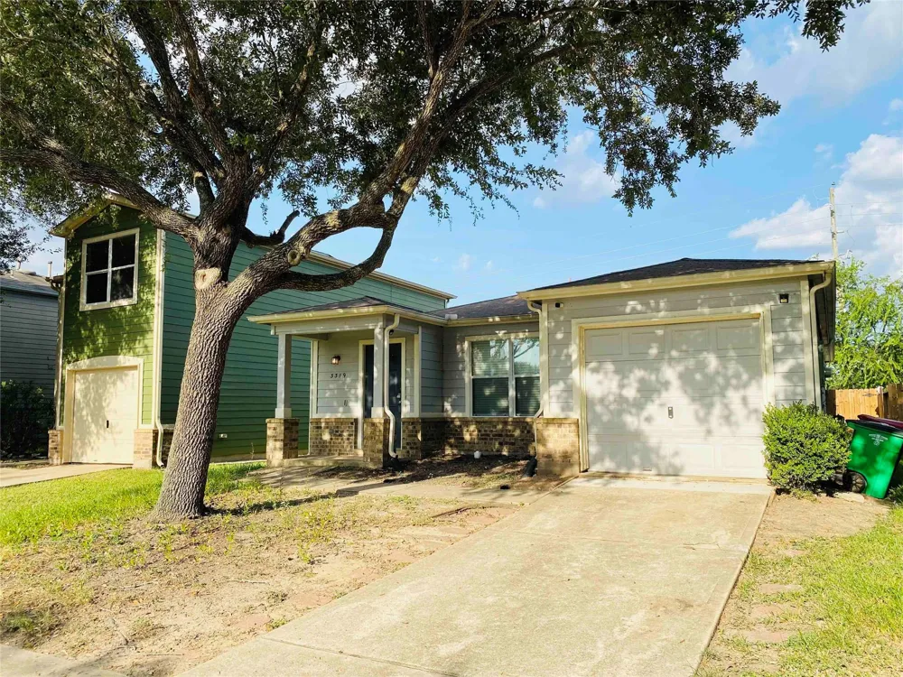 3319 Becker Glen Street Fresno, TX 77545