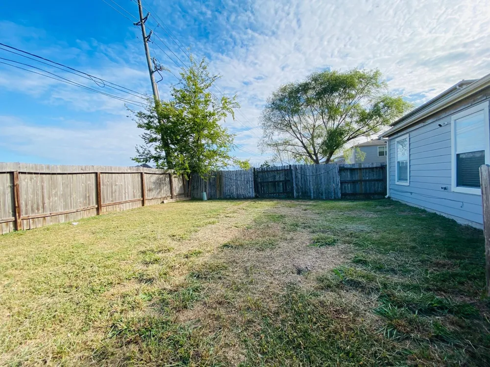 3319 Becker Glen Street Fresno, TX 77545
