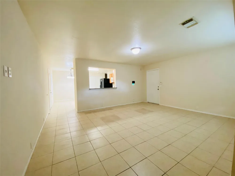 3319 Becker Glen Street Fresno, TX 77545