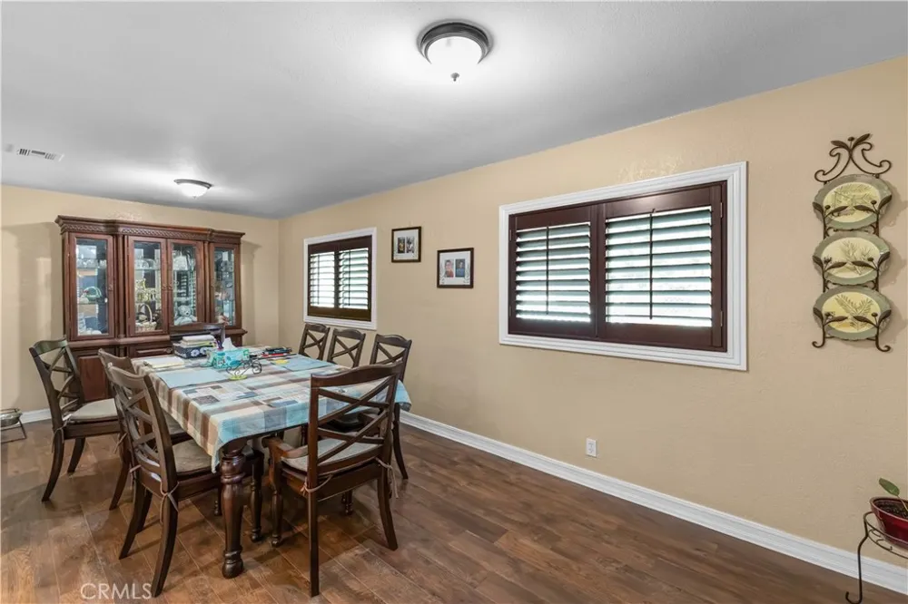 4337 Riverview Jurupa Valley, CA 92509