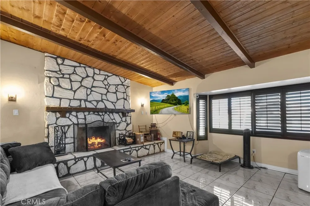 4337 Riverview Jurupa Valley, CA 92509