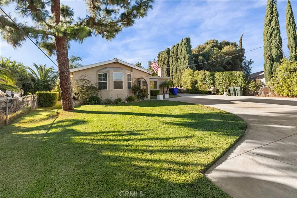 4337 Riverview Jurupa Valley, CA 92509