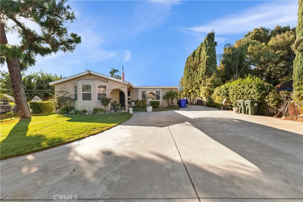 4337 Riverview Jurupa Valley, CA 92509