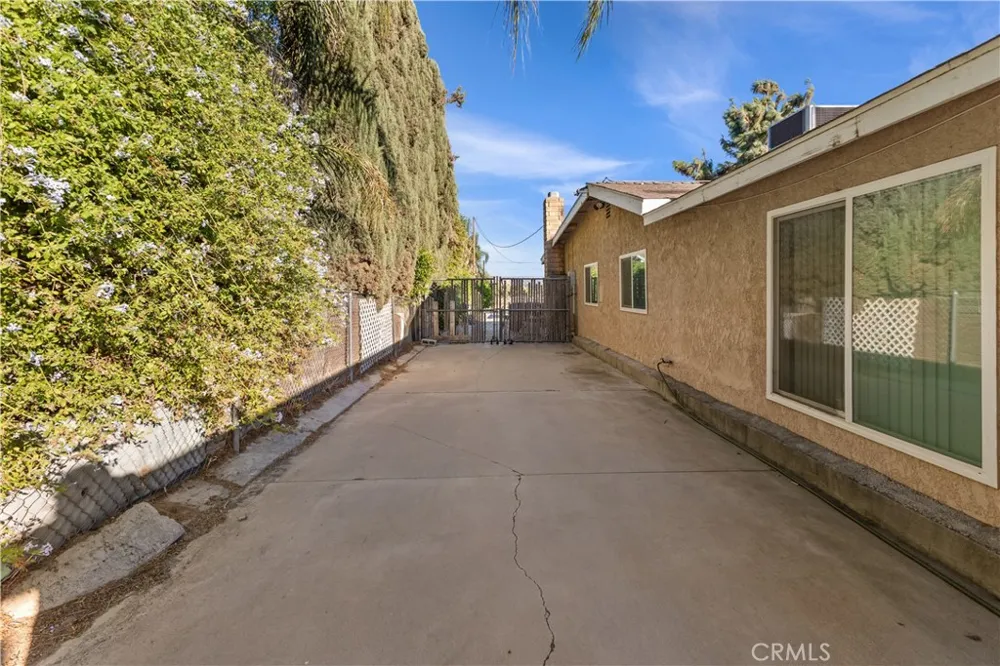 4337 Riverview Jurupa Valley, CA 92509