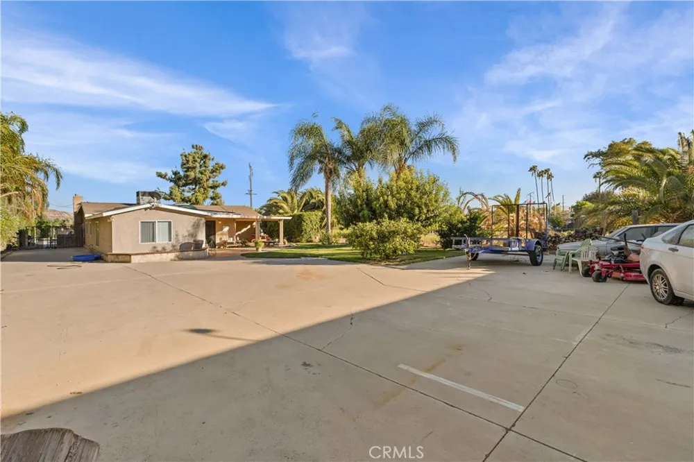 4337 Riverview Jurupa Valley, CA 92509