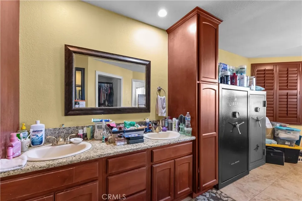 4337 Riverview Jurupa Valley, CA 92509