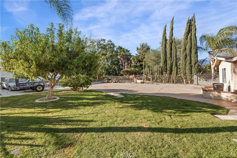 4337 Riverview Jurupa Valley, CA 92509
