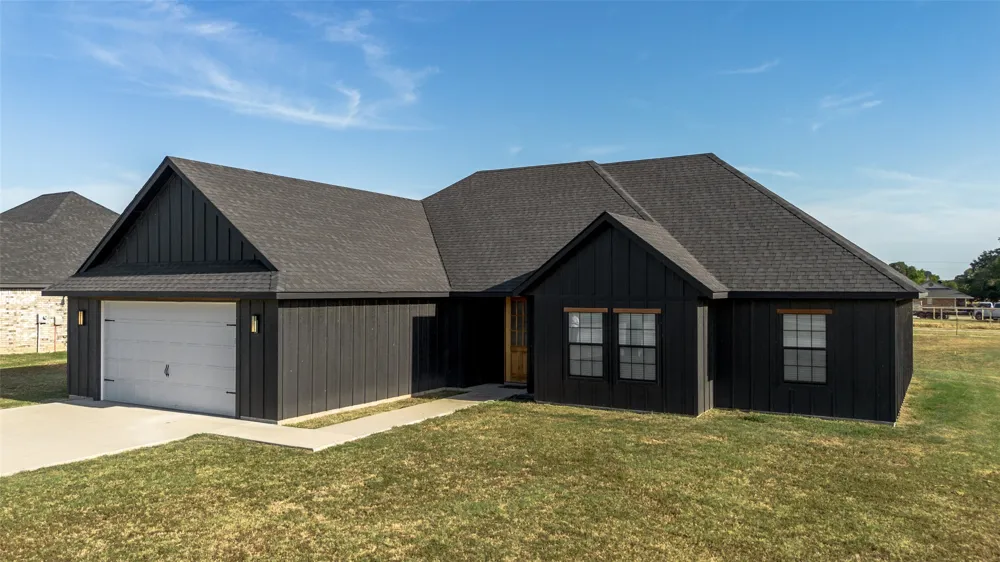 33 Bull Run Calera, OK 74730