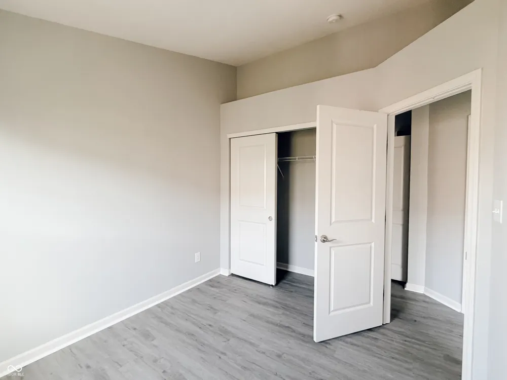 11910 Riley Drive #4 Zionsville, IN 46077