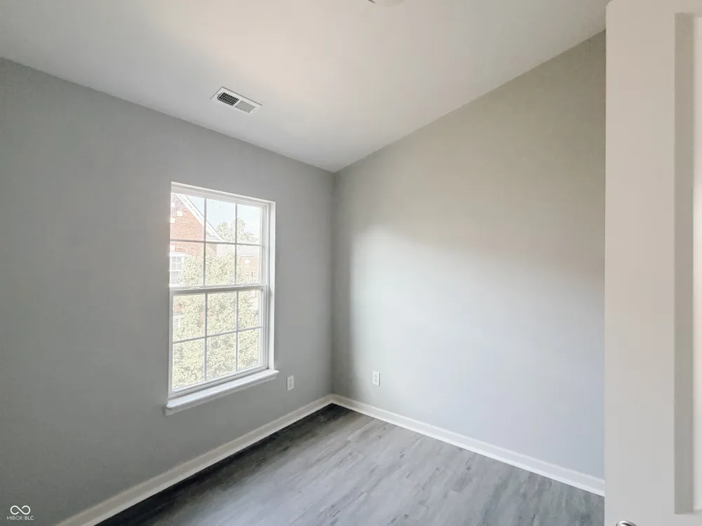 11910 Riley Drive #4 Zionsville, IN 46077