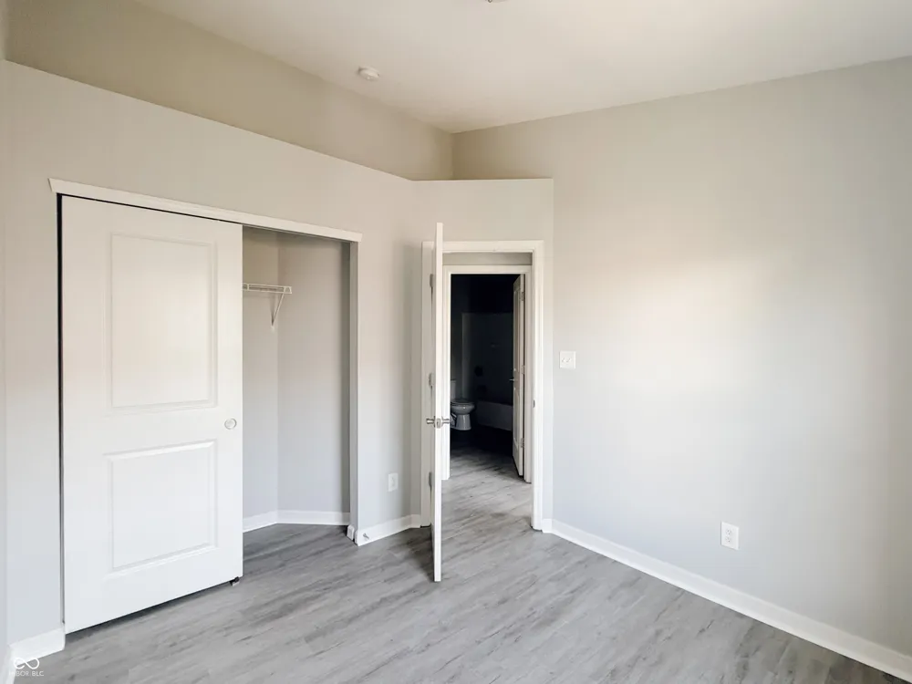 11910 Riley Drive #4 Zionsville, IN 46077