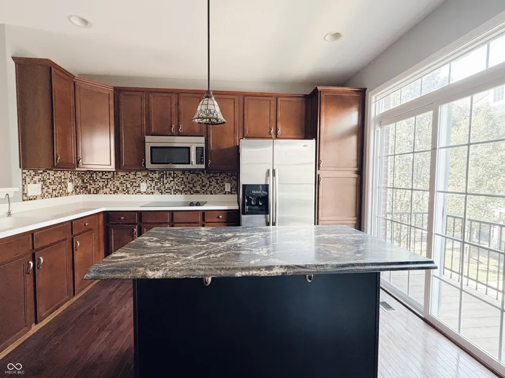 11910 Riley Drive #4 Zionsville, IN 46077