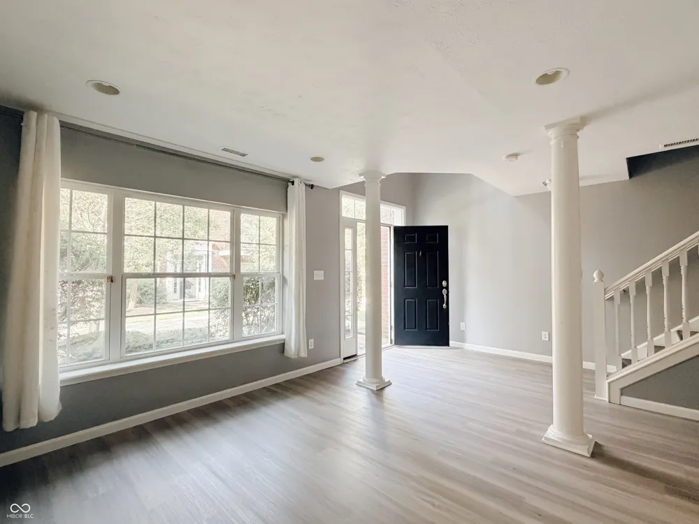 11910 Riley Drive #4 Zionsville, IN 46077