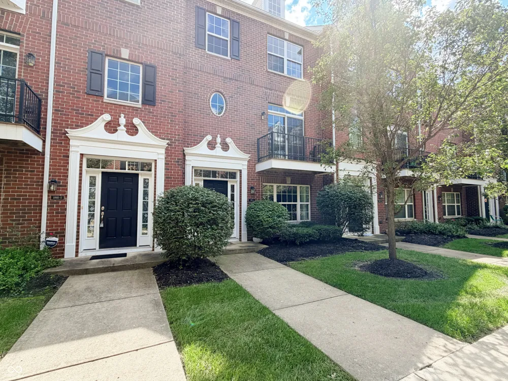 11910 Riley Drive #4 Zionsville, IN 46077