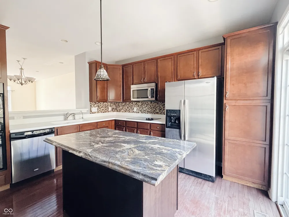 11910 Riley Drive #4 Zionsville, IN 46077