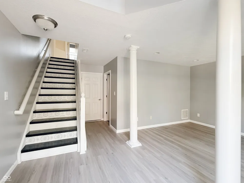 11910 Riley Drive #4 Zionsville, IN 46077