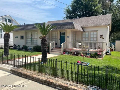 112 Azalea Drive