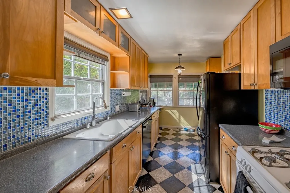 2644 Mary Street La Crescenta, CA 91214