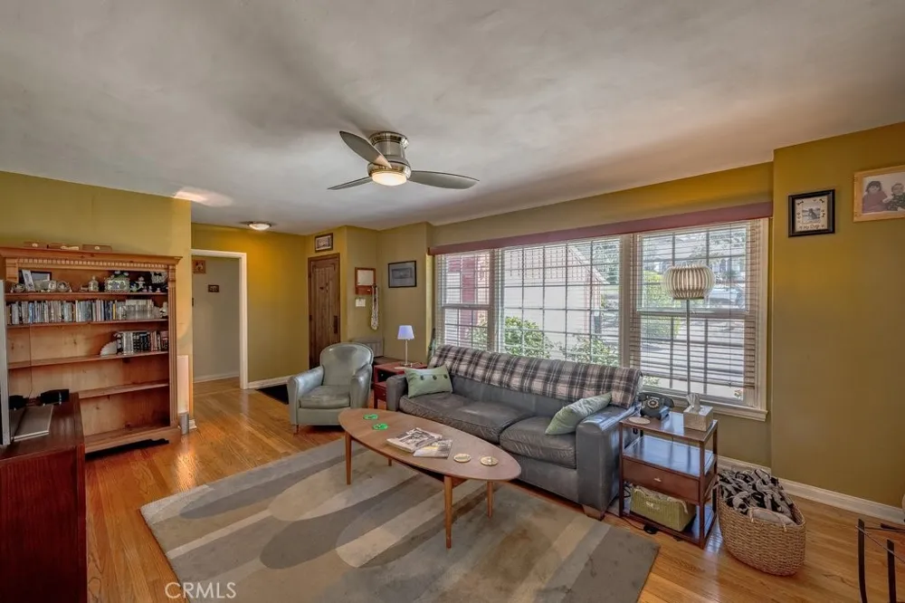 2644 Mary Street La Crescenta, CA 91214