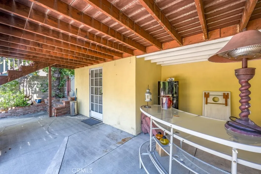 2644 Mary Street La Crescenta, CA 91214