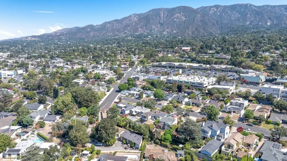 2644 Mary Street La Crescenta, CA 91214