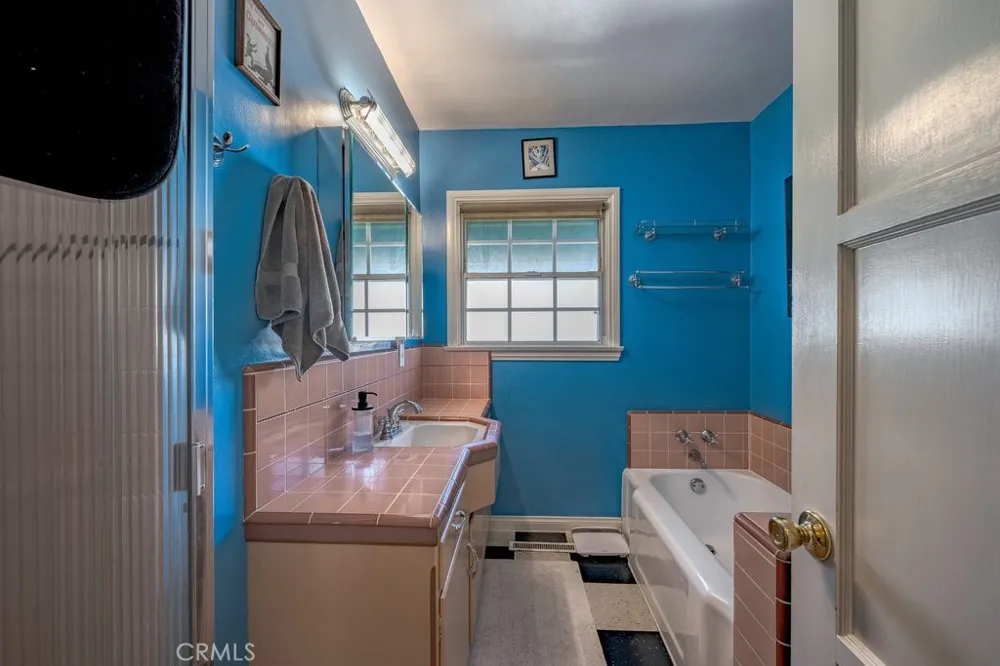 2644 Mary Street La Crescenta, CA 91214