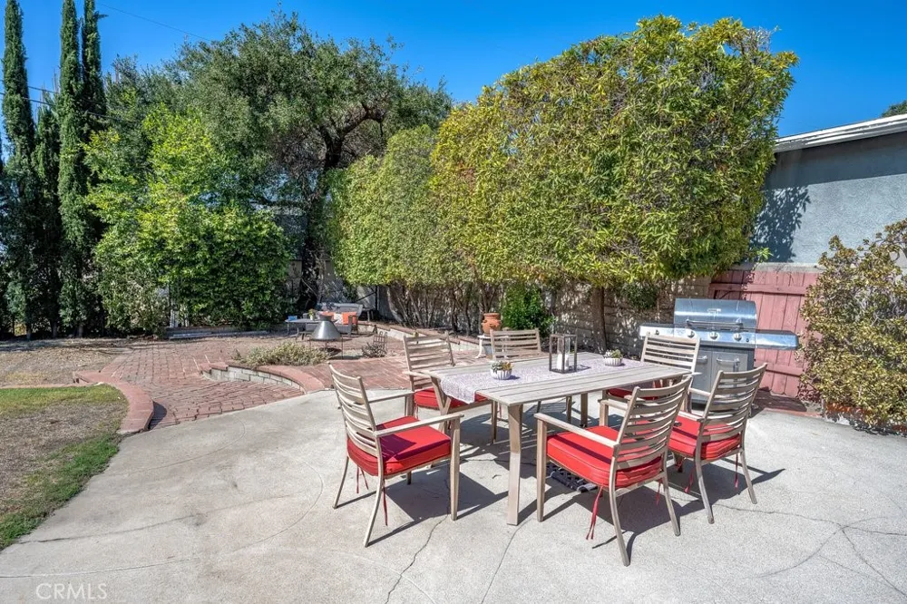 2644 Mary Street La Crescenta, CA 91214