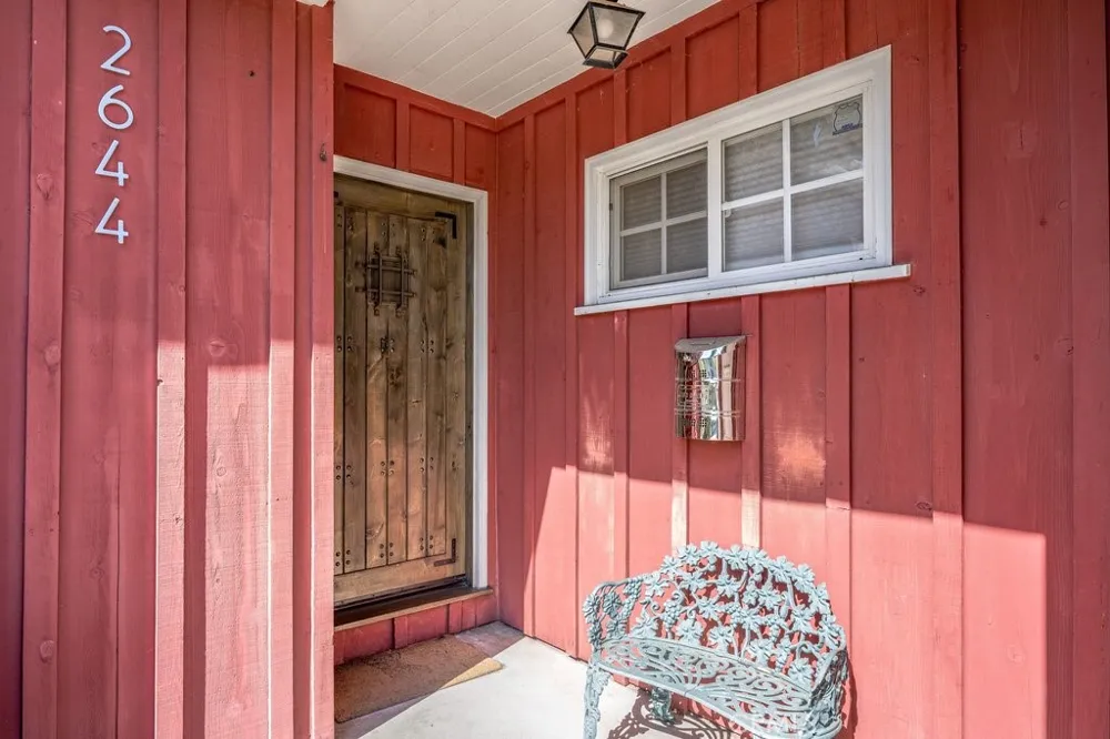 2644 Mary Street La Crescenta, CA 91214