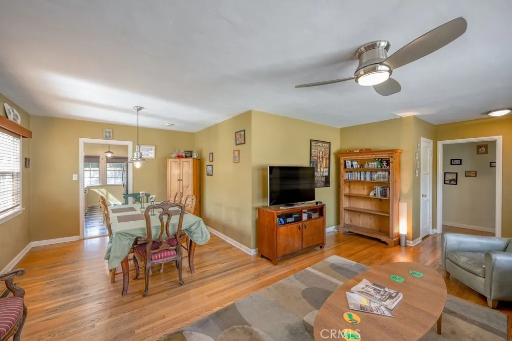 2644 Mary Street La Crescenta, CA 91214