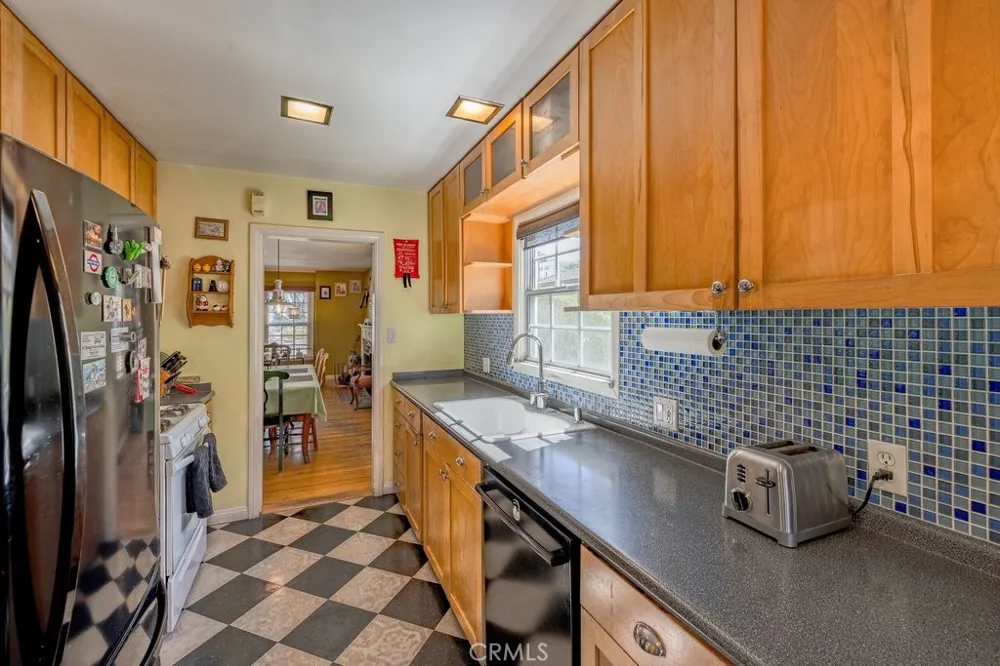 2644 Mary Street La Crescenta, CA 91214
