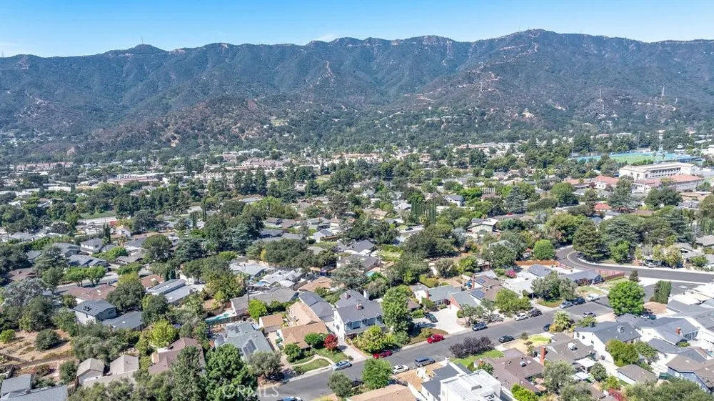 2644 Mary Street La Crescenta, CA 91214