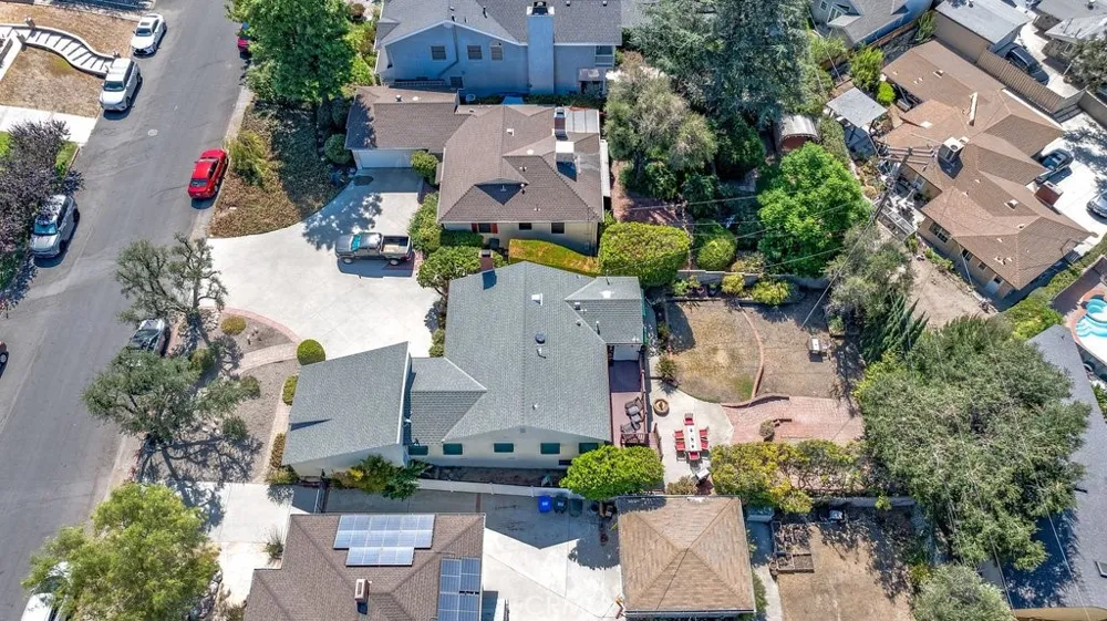 2644 Mary Street La Crescenta, CA 91214