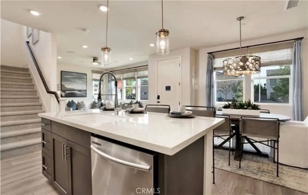 9889 Bria Lane Garden Grove, CA 92844