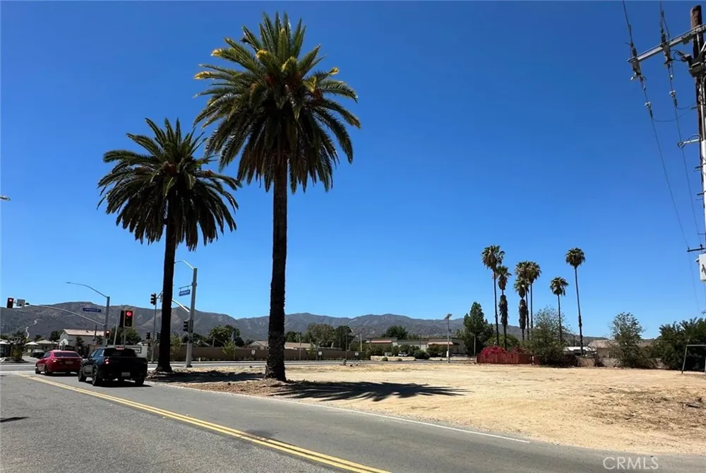 Lakeshore Lake Elsinore, CA 92530