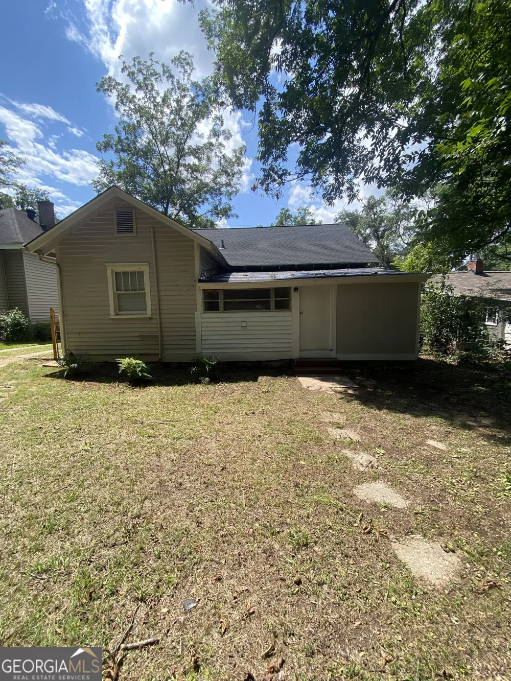522 N 8th ST Griffin, GA 30223