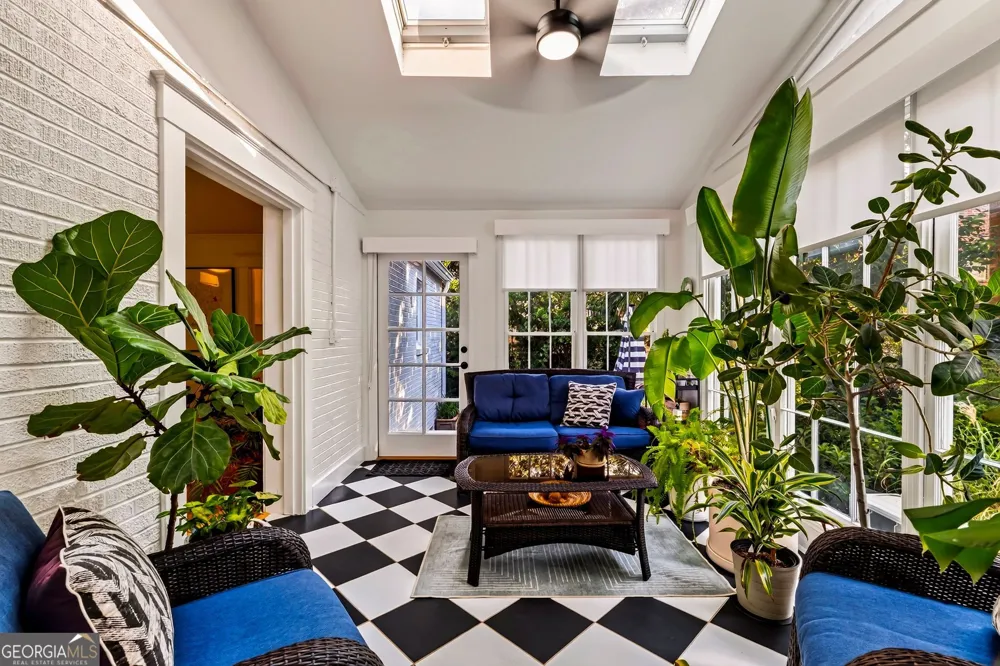 38 Washington AVE Savannah, GA 31405
