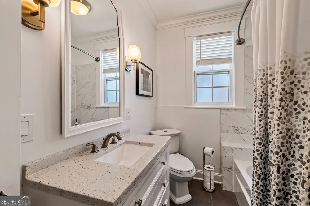 38 Washington AVE Savannah, GA 31405