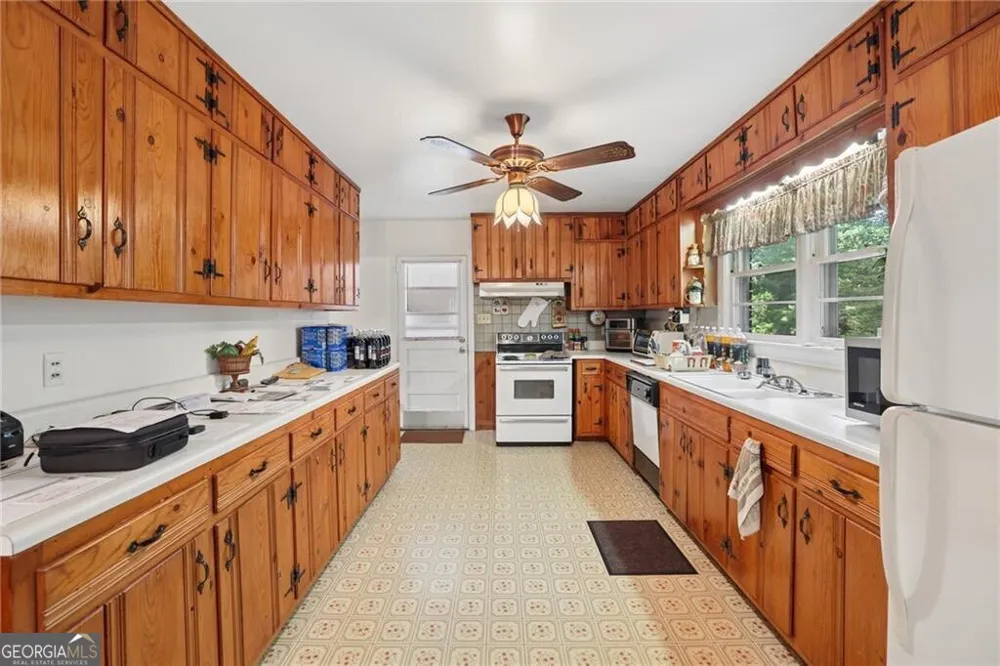 294 Elden DR Sandy Springs, GA 30342