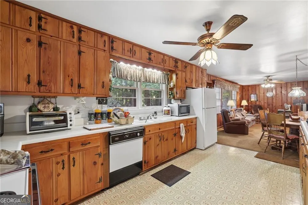 294 Elden DR Sandy Springs, GA 30342