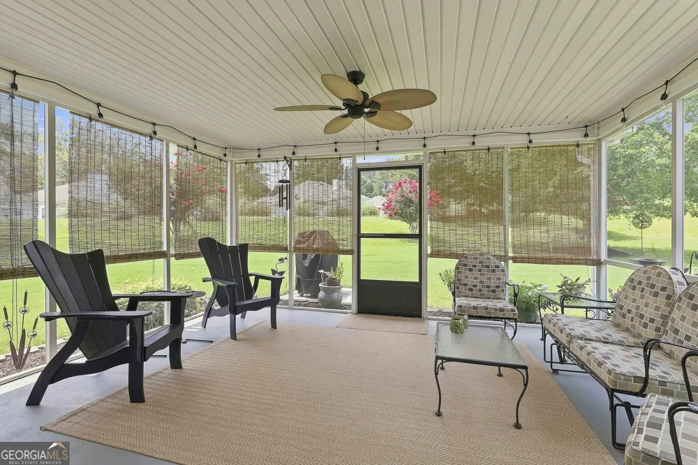 205 Autumn Glen CIR Fayetteville, GA 30215