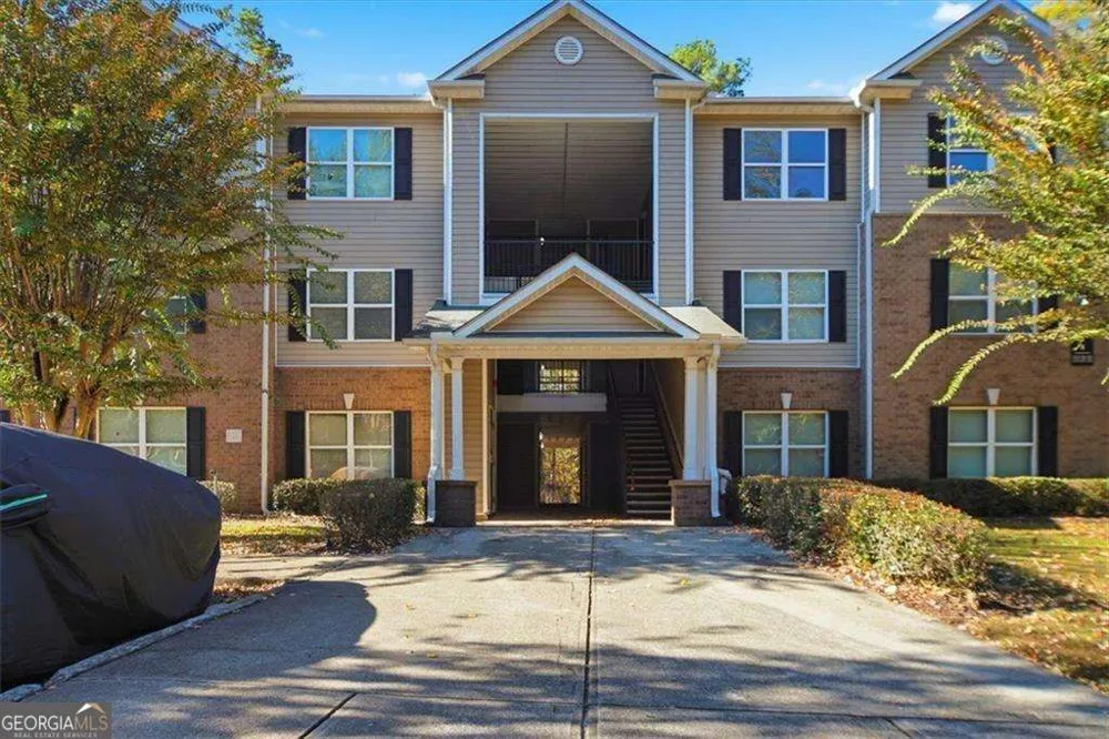 8201 Fairington Village DR Lithonia, GA 30038