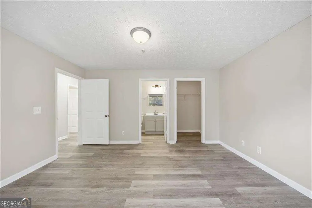 8201 Fairington Village DR Lithonia, GA 30038