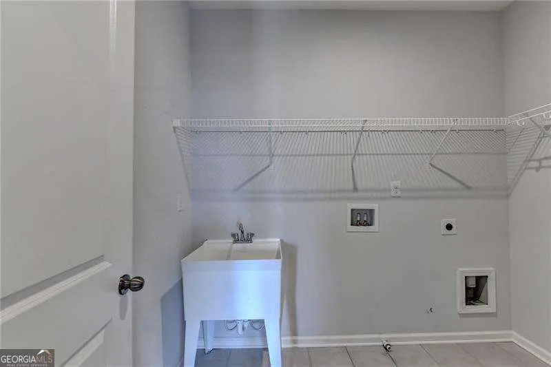 2387 Colby CT Snellville, GA 30078