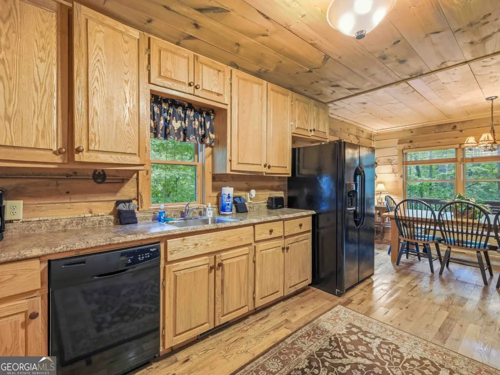 97 Eagles Nest RD Sautee Nacoochee, GA 30571