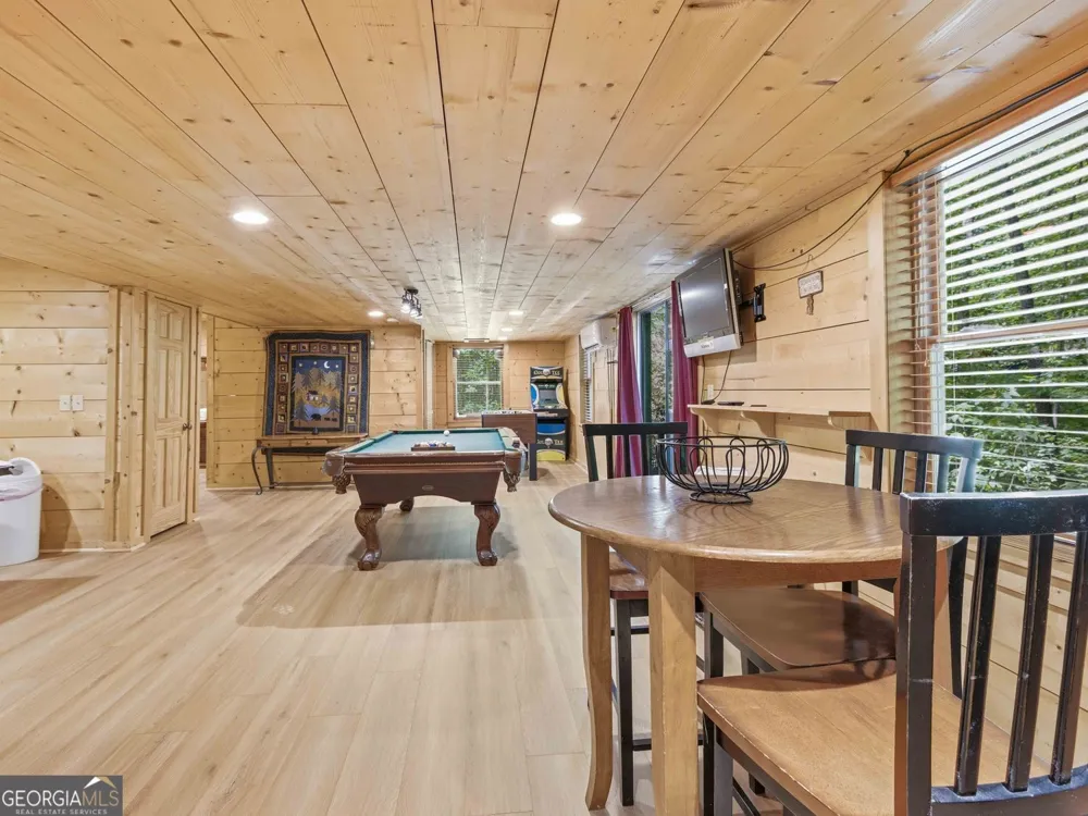 97 Eagles Nest RD Sautee Nacoochee, GA 30571
